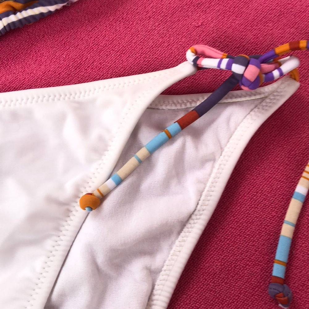 String Bikini - image 4